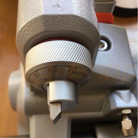 קונדור 009 - מכונת חיתוך ידנית למפתחות משוננים נטענת(XP-009)